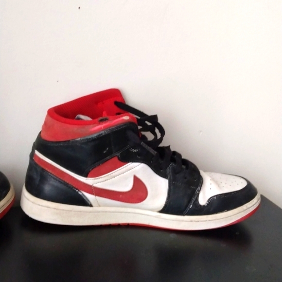 Jordan 1 Mid "Black gym red" - Picture 2 of 4